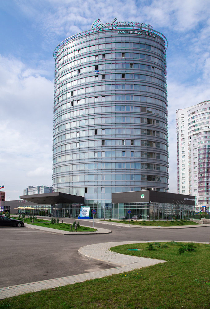 Slavyanskaya Hotel Minsk Exterior photo